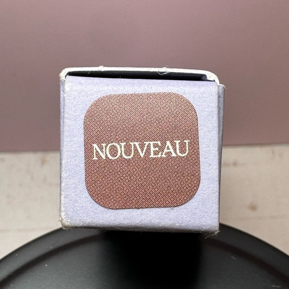 saie Lip Blur Matte Blurring Lipstick (Nouveau) 2.5 g / 0.09 oz NIB - Picture 3 of 4